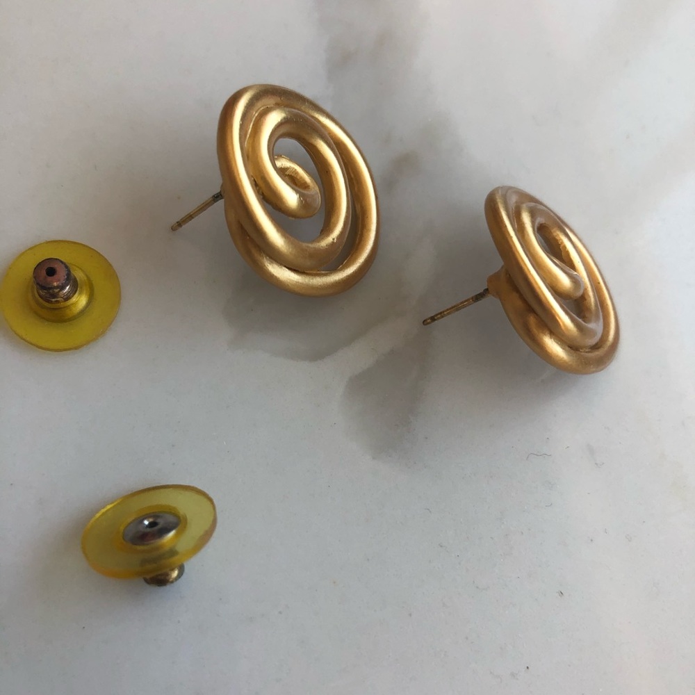 Vintage “gold” swirl earrings